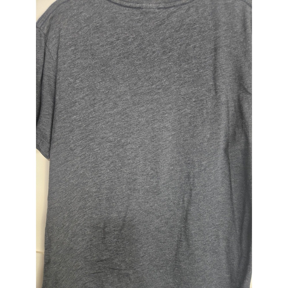 Volcolm‎ Stone Circular Logo T-shirt Sz Medium Heather Gray Surf Skate Snowboard - Picture 3 of 5